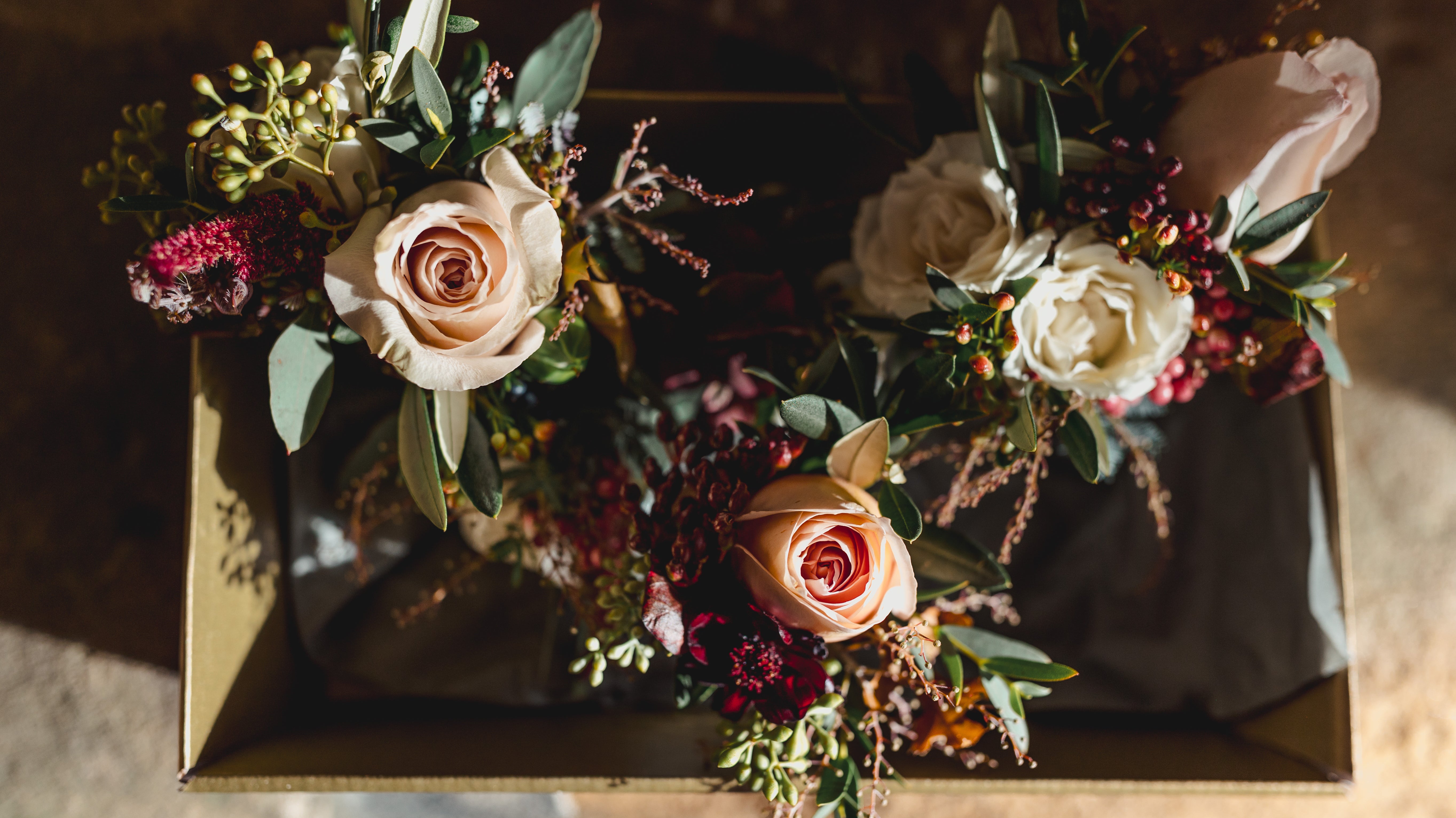 Why you should choose real flowers for your wedding