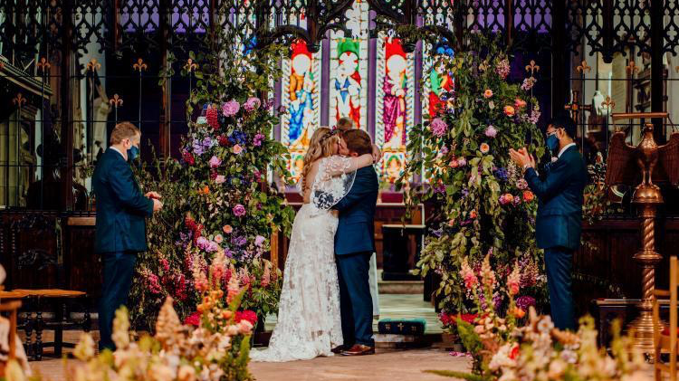 Selecting a wedding florist