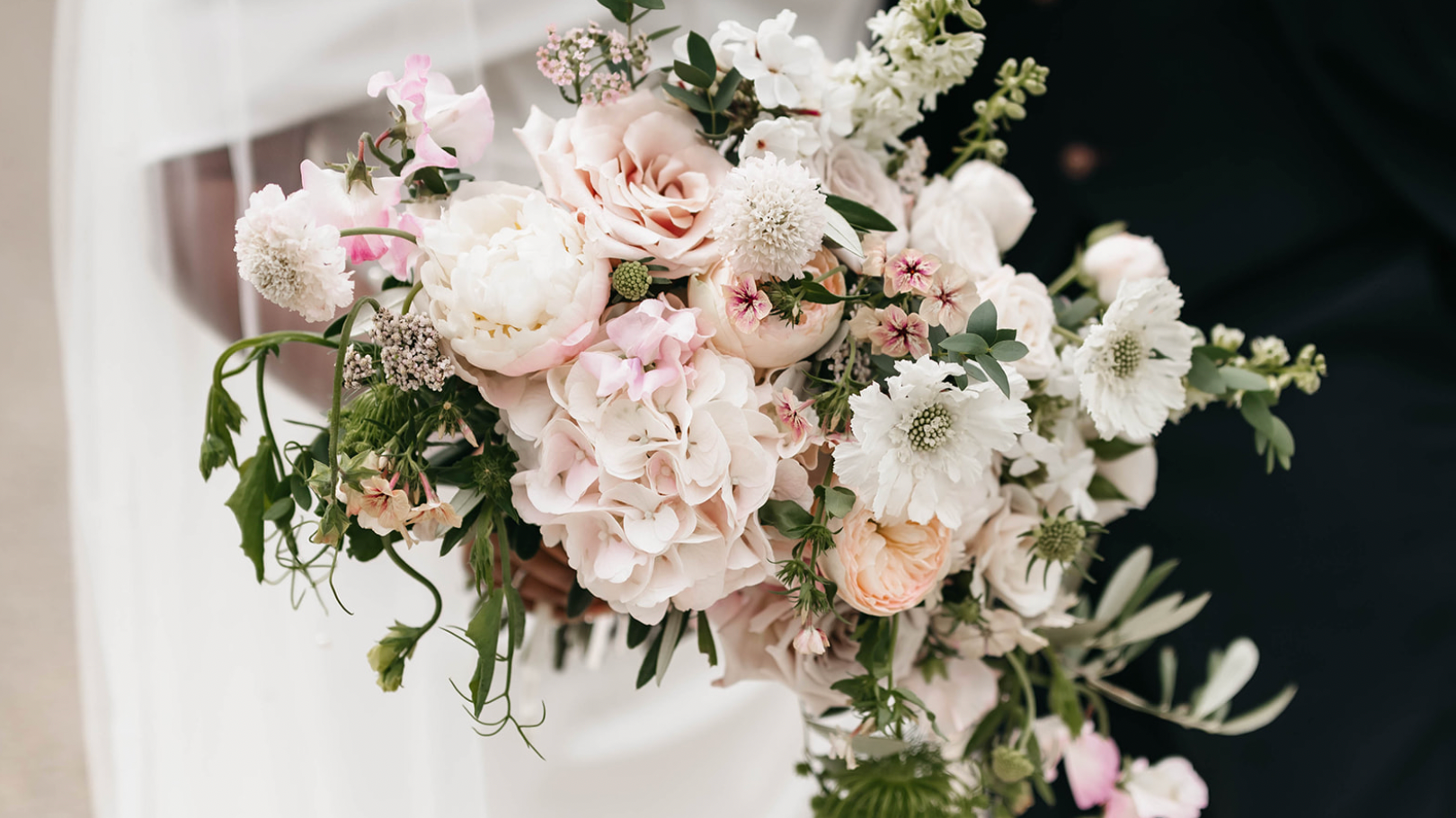 What happens at a wedding consultation